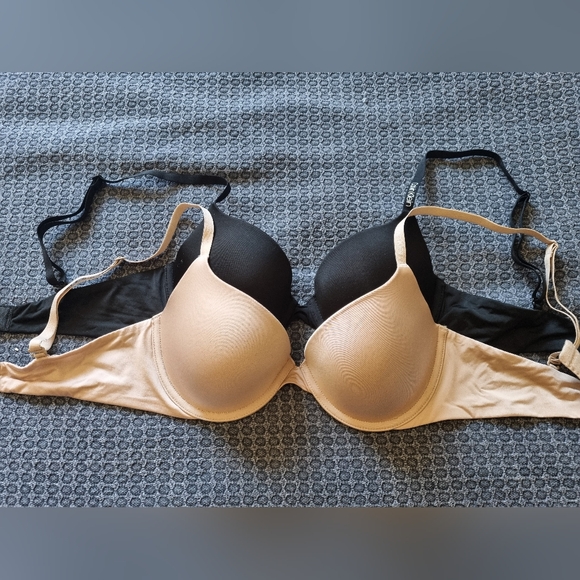 Calvin Klein Bras - Picture 1 of 3